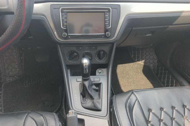 Used Volkswagen Lavida 2019 Lavida Start 1.5L Automatic Trendy Version China VI Standard Gear Lever