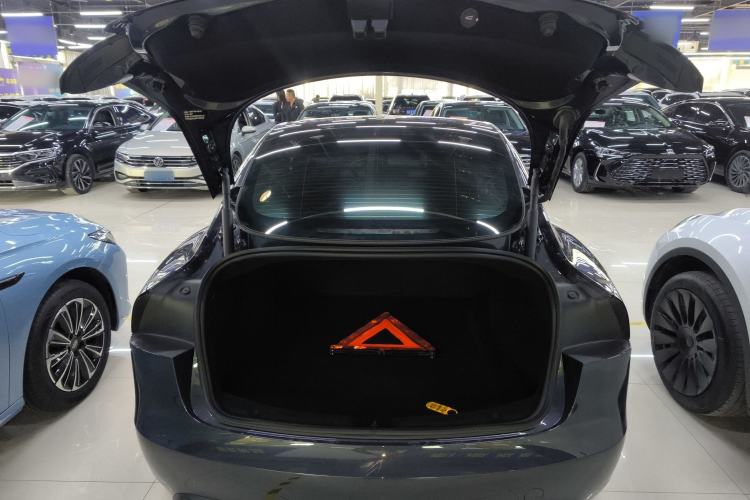 Used Tesla Model 3 2025 Rear-Wheel-Drive Version