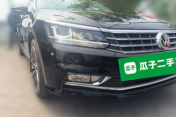 Used Volkswagen Passat 2016 330TSI DSG Prestige Edition Front Right 45 Deg