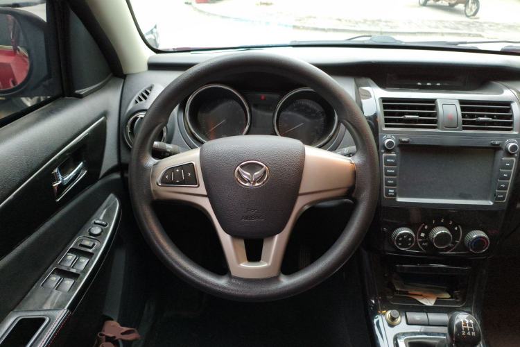 Used HYOSOW S3 2014 1.5L Comfort Version China IV Emission Standard Steering Wheel