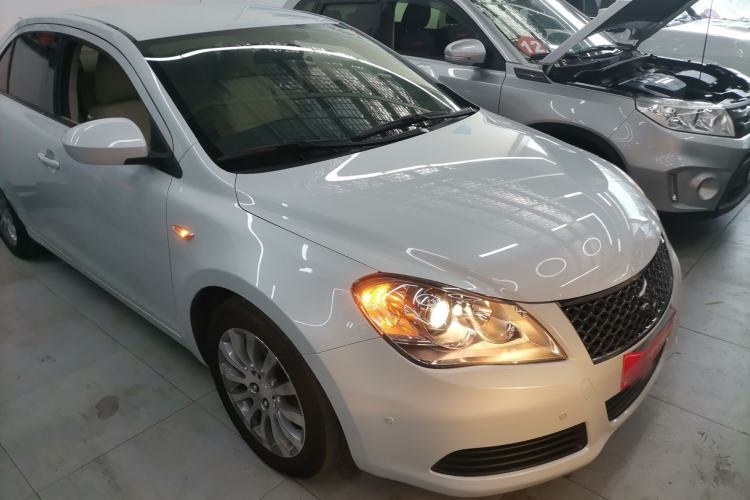 Used Suzuki Kizashi 2011 2.4L Two-Wheel Drive CVT Standard Edition
