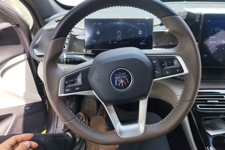 Used BYD Qin PLUS 2024 HONOR Edition DM-i 55KM Leading Model Steering Wheel