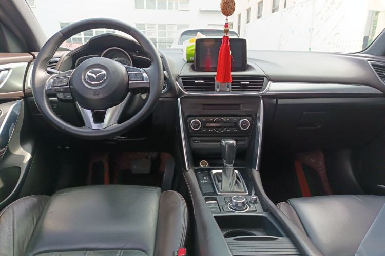 Used Mazda CX-4 2016 2.0L Automatic 2WD Blue Sky Luxury Edition Center Console