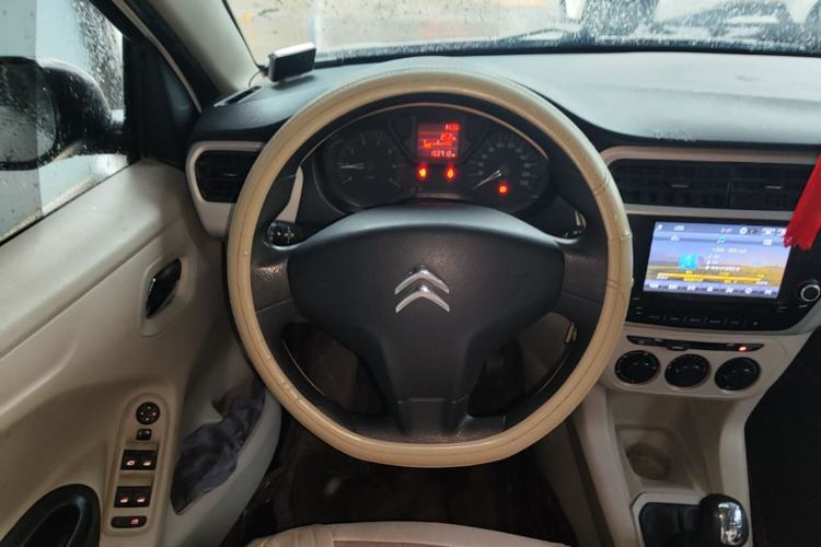 Used Citroen Elysee 2015 Zhishang Edition 1.6L Manual Fashion Model