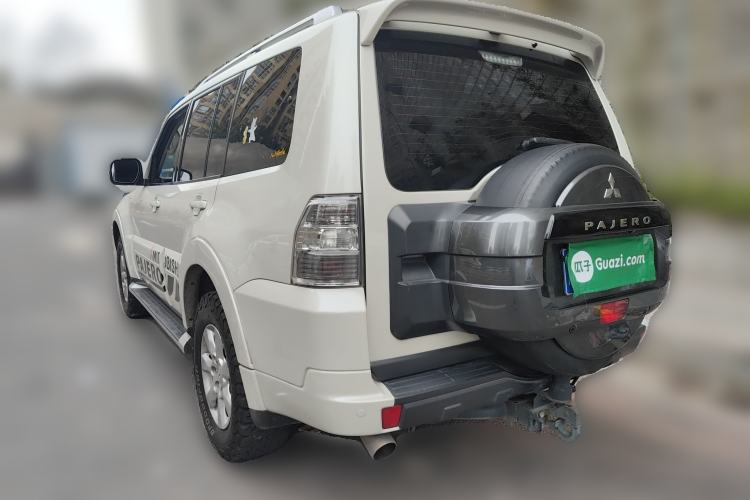 Used Mitsubishi Pajero 2015 3.0L Automatic Luxury Version China IV Standard Rear Left 45 Deg