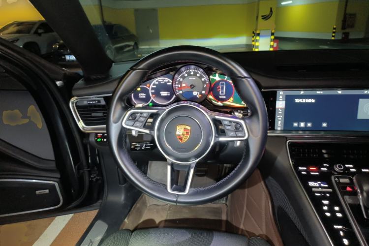 Used Porsche Panamera 2017 Panamera Executive Long Wheelbase 3.0T Steering Wheel