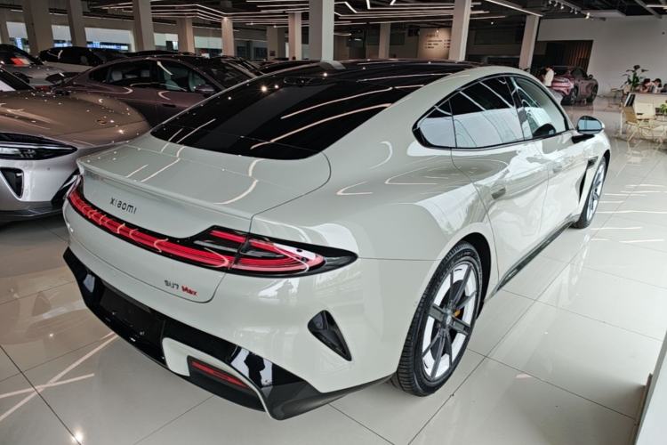 Used Xiaomi Auto SU7 2024 Four-Wheel Drive Ultra-Long Range Advanced Intelligent Driving Max Edition