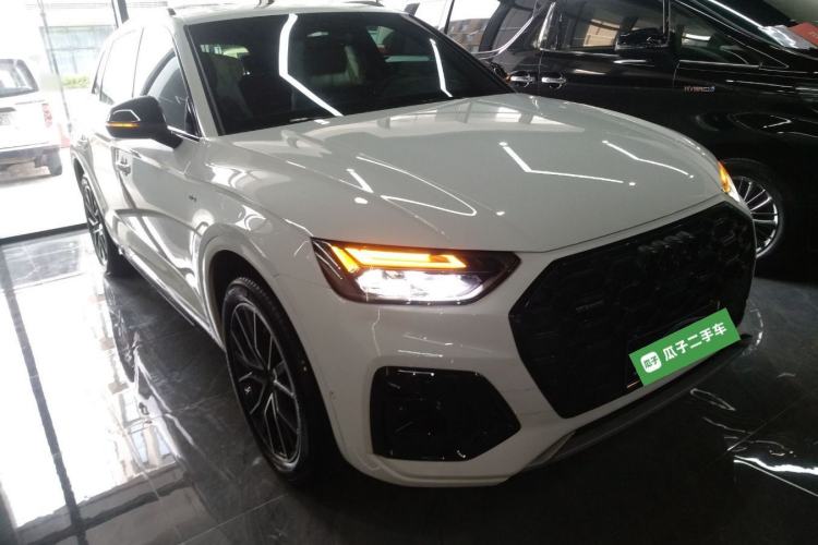 Used Audi Q5L 2024 45 TFSI Luxury Dynamic Model Front Right 45 Deg