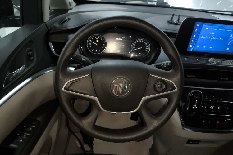 Used Buick GL8 2022 Land Cruiser Executive Class 652T Comfort Model