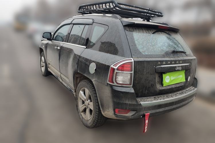 Used Jeep Compass 2013 2.0L two-wheel drive sport version
