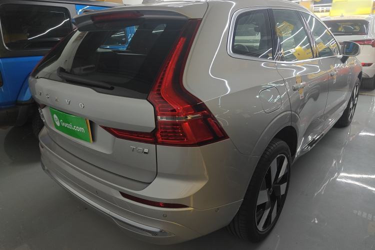 Used Volvo XC60 New Energy 2025 Plug-in Hybrid Long-Range All-Wheel Drive Smart & Luxurious Edition
