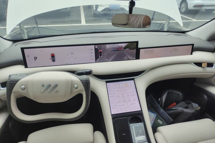 Used IM LS6 2023 Max Long-Range Version Center Console