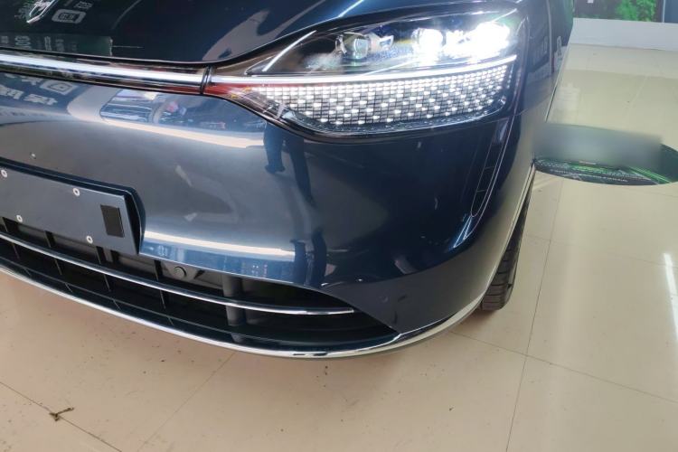 Used Hima AITO M9 2025 Extended-Range Ultra Version 52 kWh 6-Seater
