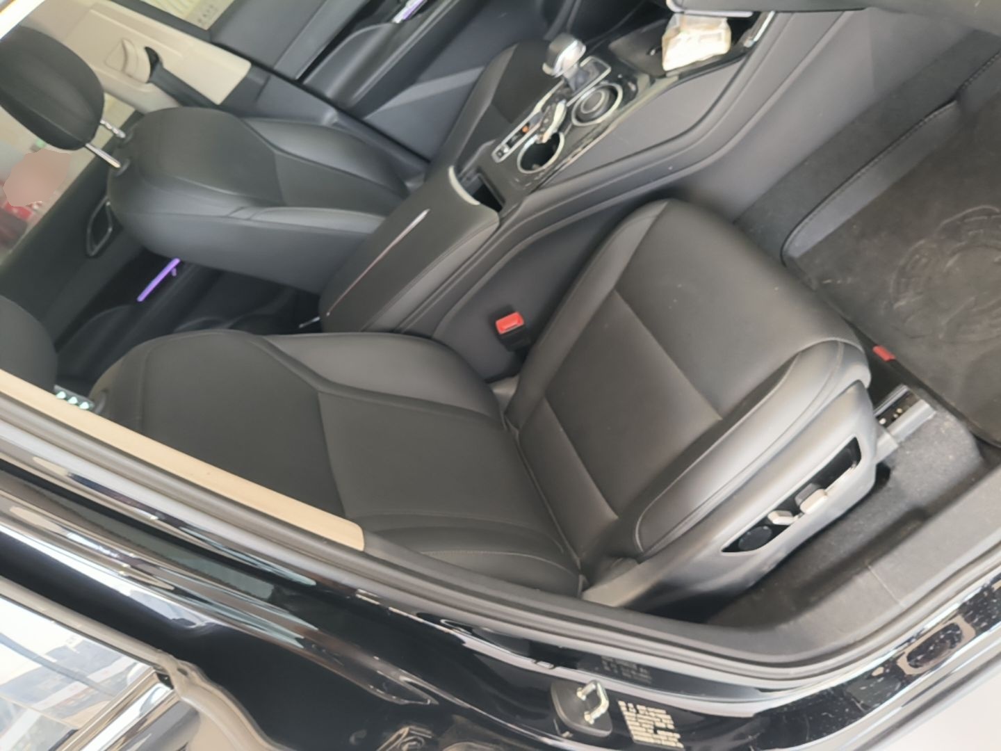 Hongqi HS3 PHEV 2025 Model 117km Jingwei Edition — снимка 19