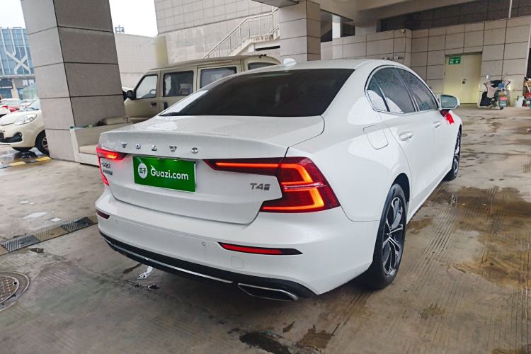 Used Volvo S60 2020 T4 Zhiyi Luxury Edition