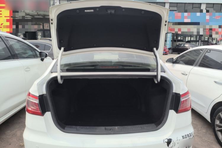 Used Changan Eado DT 2019 1.6L Manual Comfort Model China VI Standard