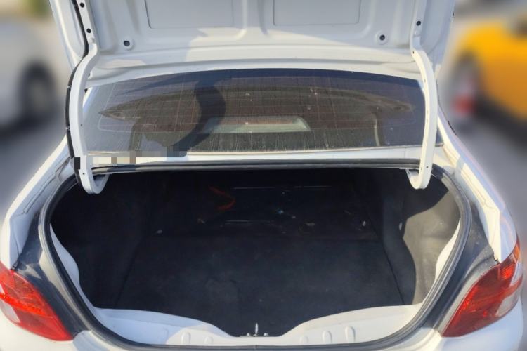 Used Peugeot 301 2014 1.6L Manual Comfort Edition
