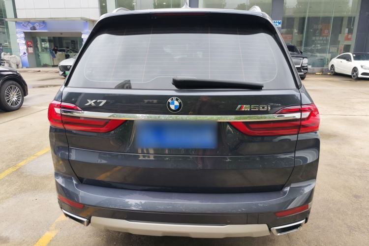 Used BMW X7 2021 xDrive40i Luxury Package with Leading Features