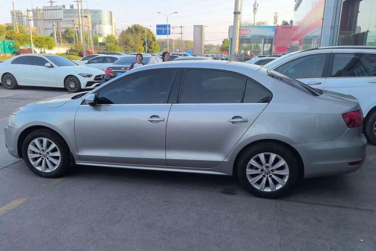 Used Volkswagen Sagitar 2012 1.4TSI Automatic Luxury Edition