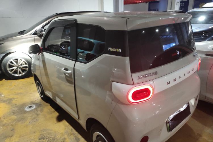 Used Wuling Hongguang MINIEV 2024 3rd Generation 215km Youth Edition
