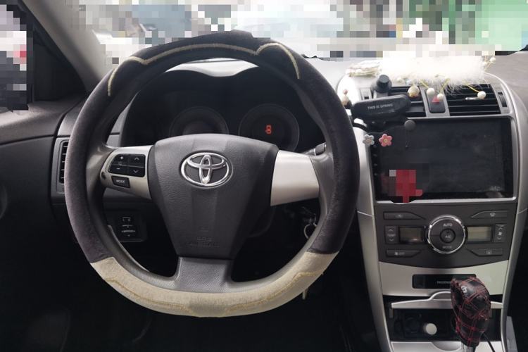 Used Toyota Corolla 2013 Special Edition 1.8L CVT ZhiKu GL-i
