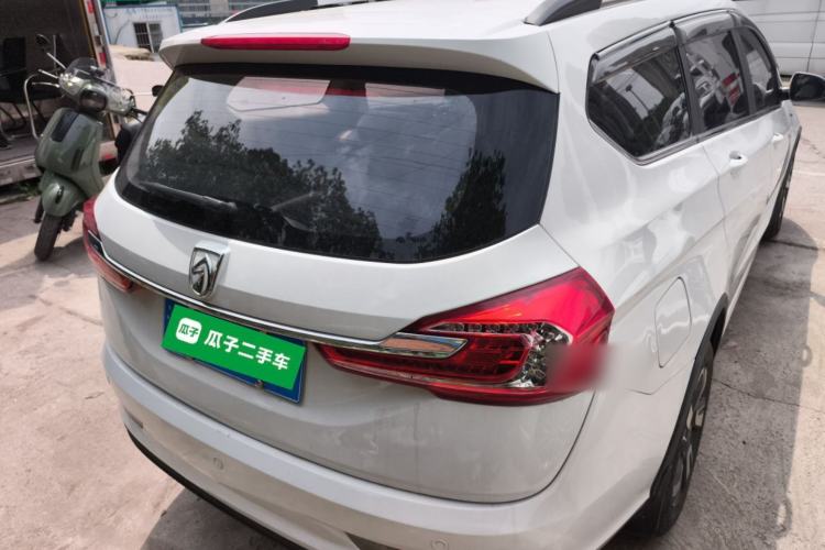Used Baojun 310W 2017 1.5L Manual Fashion Edition China VI Rear Right 45 Deg