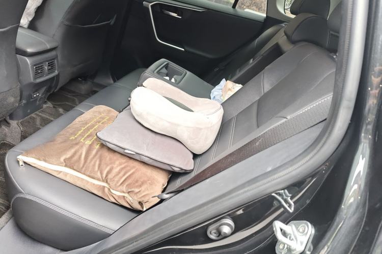 Used Toyota RAV4 2023 2.0L CVT Two-Wheel Drive Fashion Plus Edition
