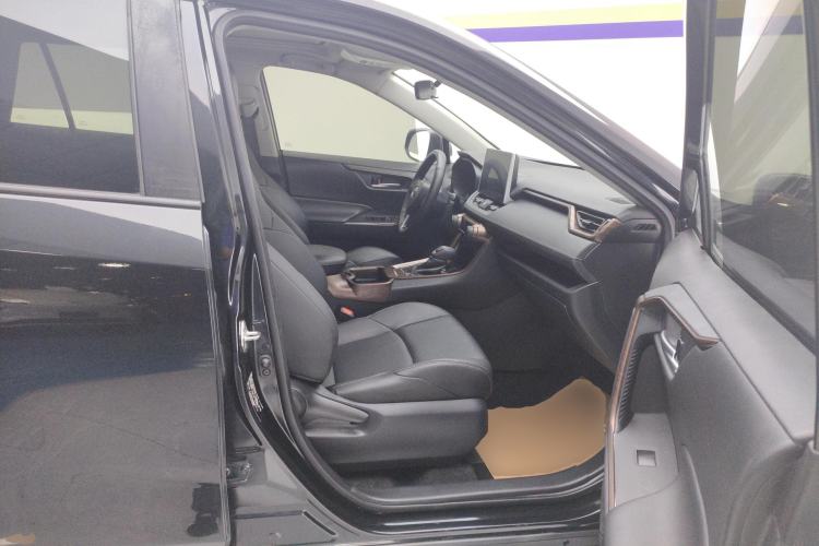 Used Toyota Wildlander 2020 2.0L CVT 4x4 Luxury Edition