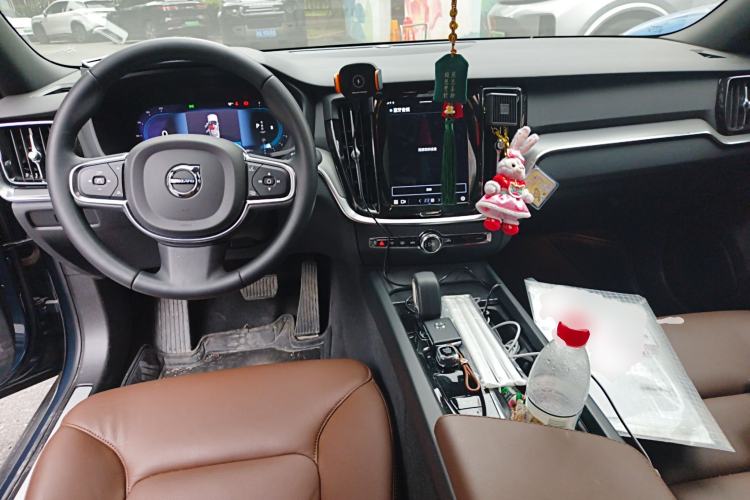 Used Volvo S60 2023 B4 Zhiyi Luxury Edition
