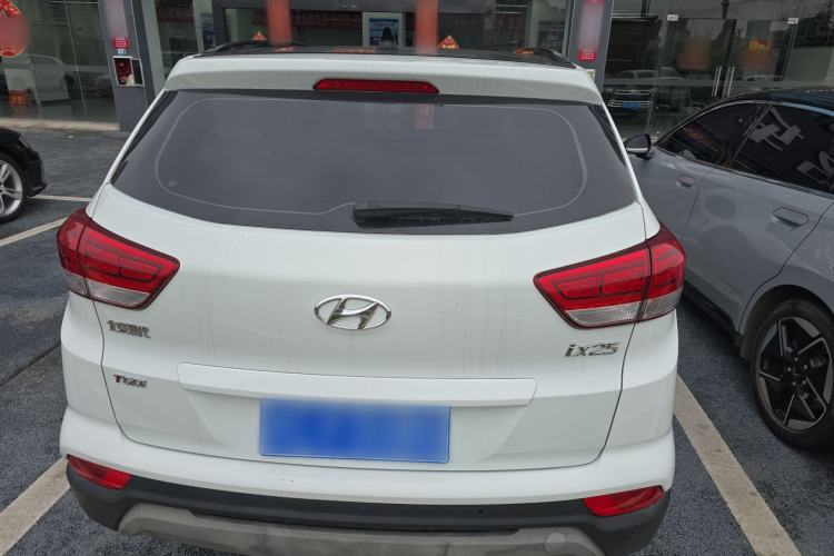 Used Hyundai ix25 2017 1.4T Automatic Smart Version
