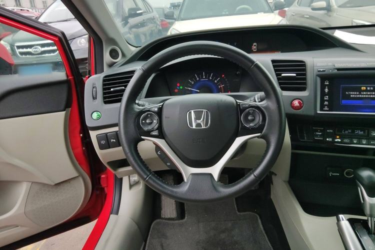 Used Honda Civic 2014 1.8L automatic luxury edition