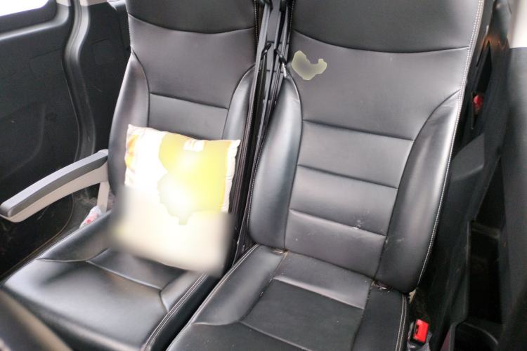 Used JAC Refine M3 2023 PLUS 1.5T 9-Seater Smart Connectivity Version