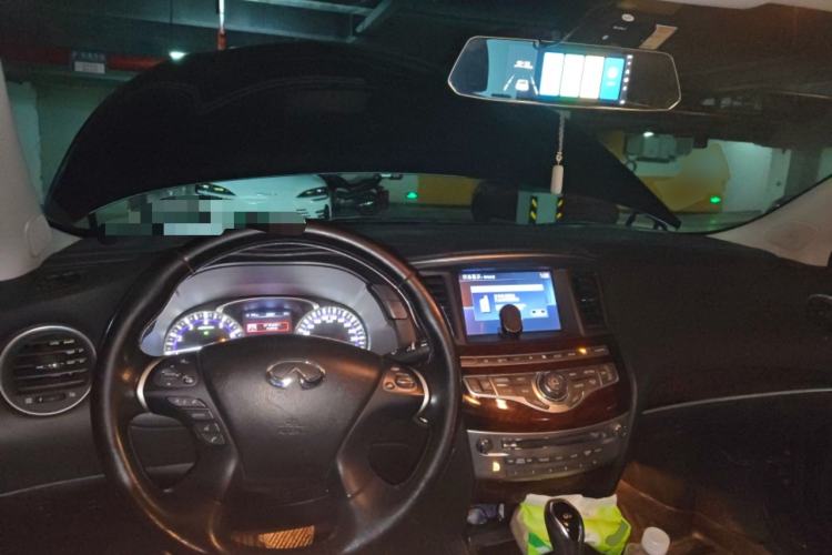 Used Infiniti QX60 2018 2.5 S/C Hybrid Two-Wheel-Drive Champion Family Edition Center Console