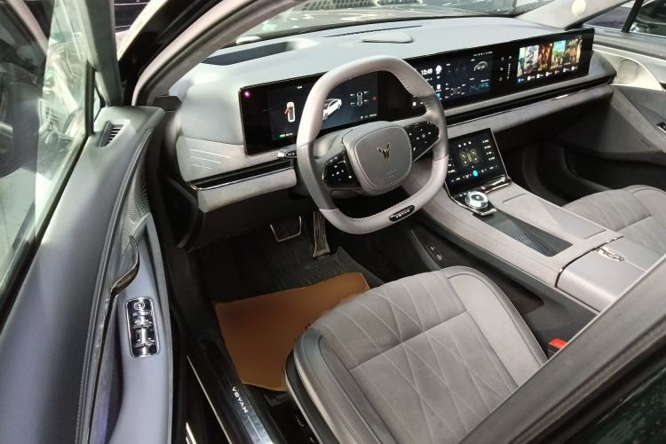 Used VOYAH PASSION 2023 Four-Wheel Drive Long-Range Version Driver Seat