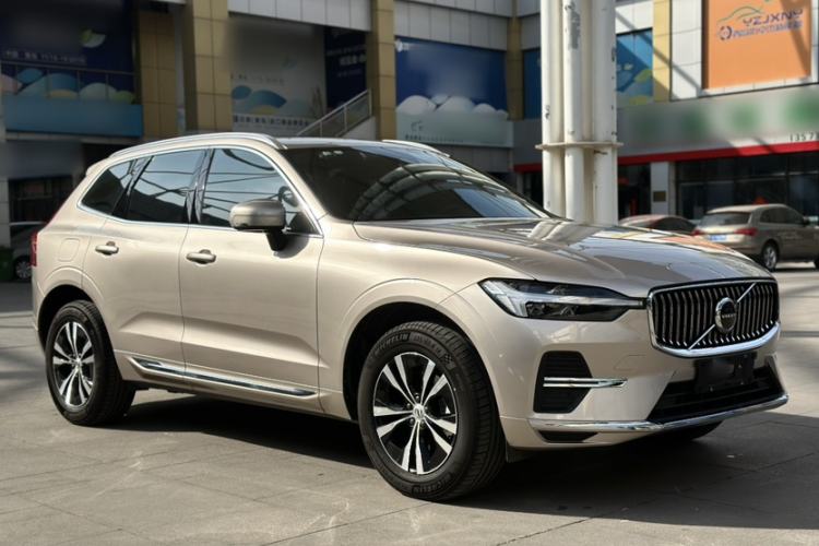 Used Volvo XC60 2023 B5 4x4 Smart Luxury Edition
