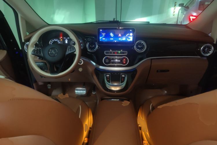 Used Mercedes-Benz Vito 2021 2.0T Elite Version 7 Seats