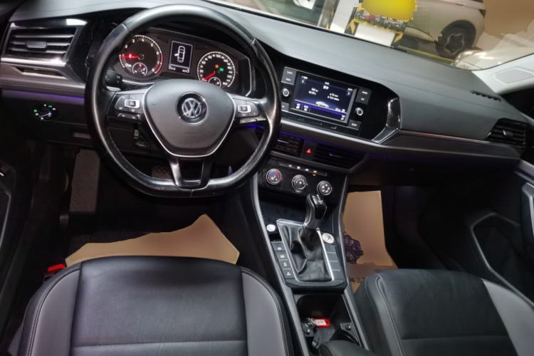 Used Volkswagen Sagitar 2019 280TSI DSG Comfort Version China VI Standard Center Console