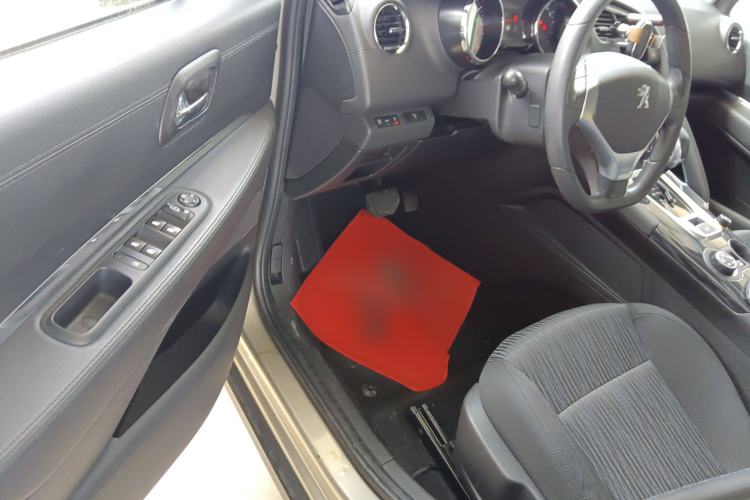 Used Peugeot 3008 2015 1.6THP Automatic Classic Edition