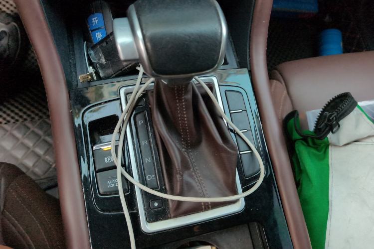 Used Sinotruk VGV U70 2020 1.5T Automatic Smart Luxury Flagship 7-Seater Gear Lever