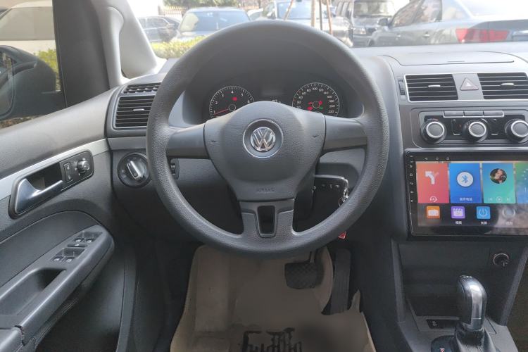 Used Volkswagen Touran 2015 1.4T DSG Comfort Edition 5 Seats