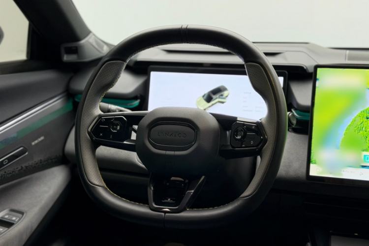 Used Lynk & Co 08 EM-P 2023 120km Long-Range Halo
