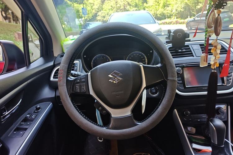 Used Suzuki S-Cross 2014 1.6L CVT Two-Wheel Drive Elite Version Steering Wheel