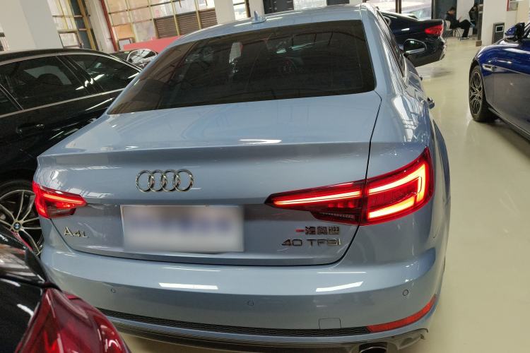 Used Audi A4L 2018 30th Anniversary Edition 40 TFSI Fashion Model
