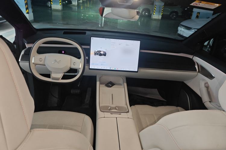 Used ONVO L60 2024 60 kWh Rear-Drive Version
