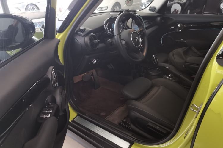 Used MINI 2022 Updated 1.5T COOPER Classic Edition Five-Door Version