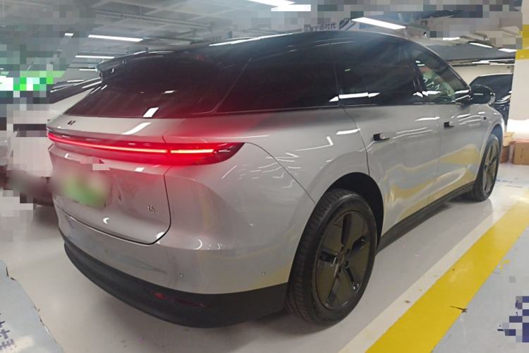 Used Li Auto i6 2025 Model Two-Wheel-Drive Standard Type Rear Right 45 Deg