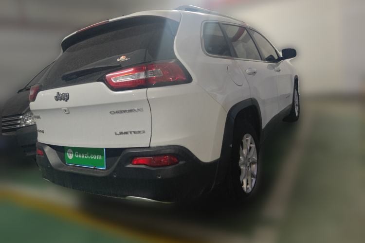 Used Jeep Cherokee 2017 2.0L Superior Edition