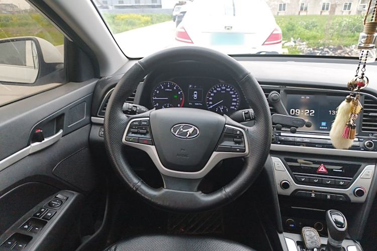 Used Hyundai Elantra (6th Generation / Lingdong) 2016 1.6L Automatic ZhiXuan – Elite Version Steering Wheel