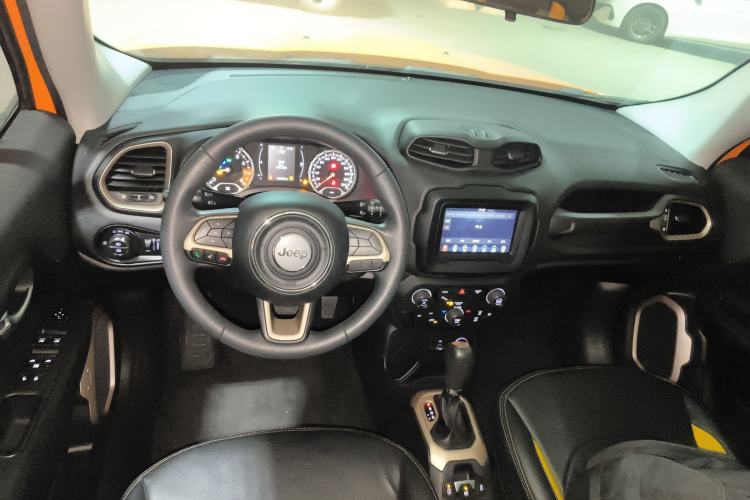 Used Jeep Renegade 2018 Connected Large Screen Version 180T Automatic High-Energy Edition
