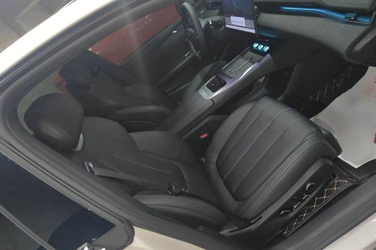 Used Deepal L07 2025 230 Ultra Qiankun Intelligent Driving ADS SE Range-Extended Version